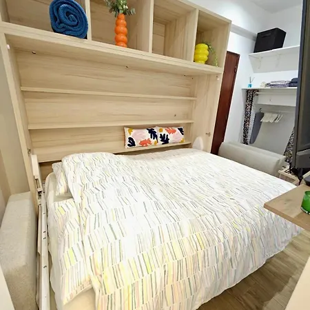 Studette Equipee Centre De