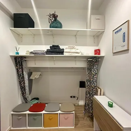 Studette équipée Centre De