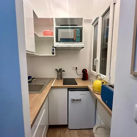 Studette Equipee Centre De Διαμέρισμα *